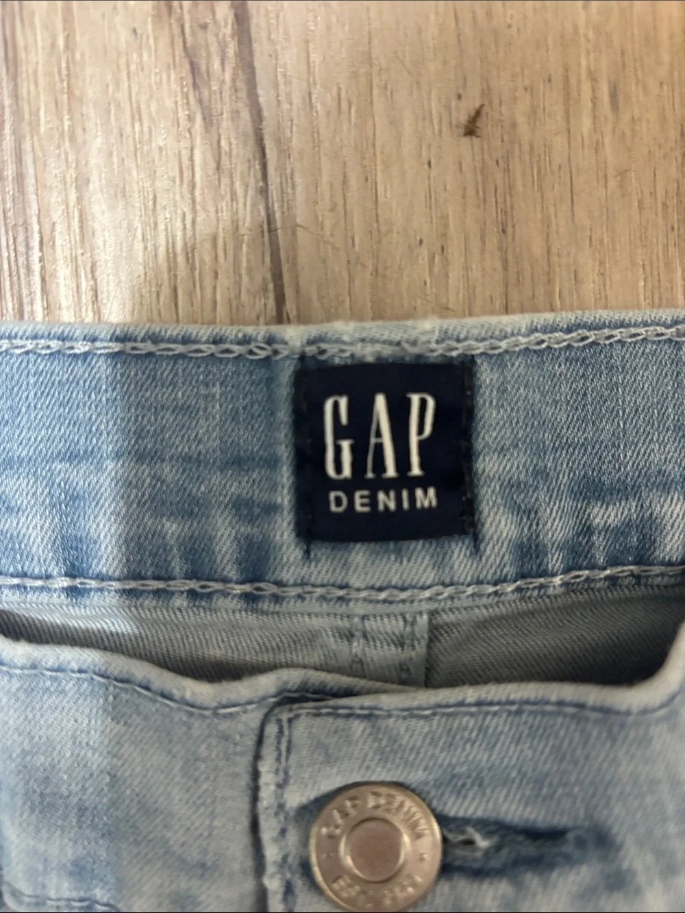 Gap - Light Wash Straight Leg Jeans - Best Girlfriend Style - Sz 29